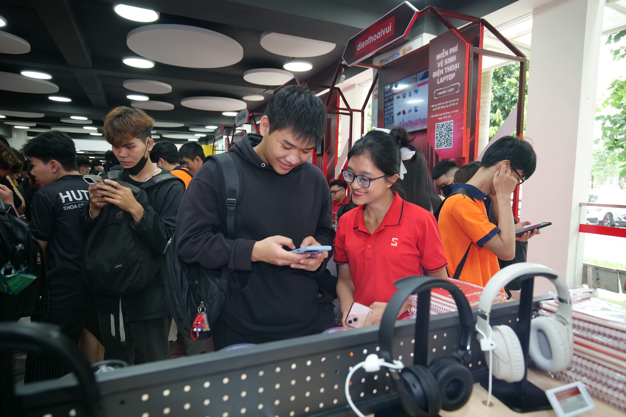 Chuỗi hoạt động S-Camp 2025 diễn ra tại gần 30 trường Đại học, nhiều hoạt động trải nghiệm A.I mới mẻ- Ảnh 6.