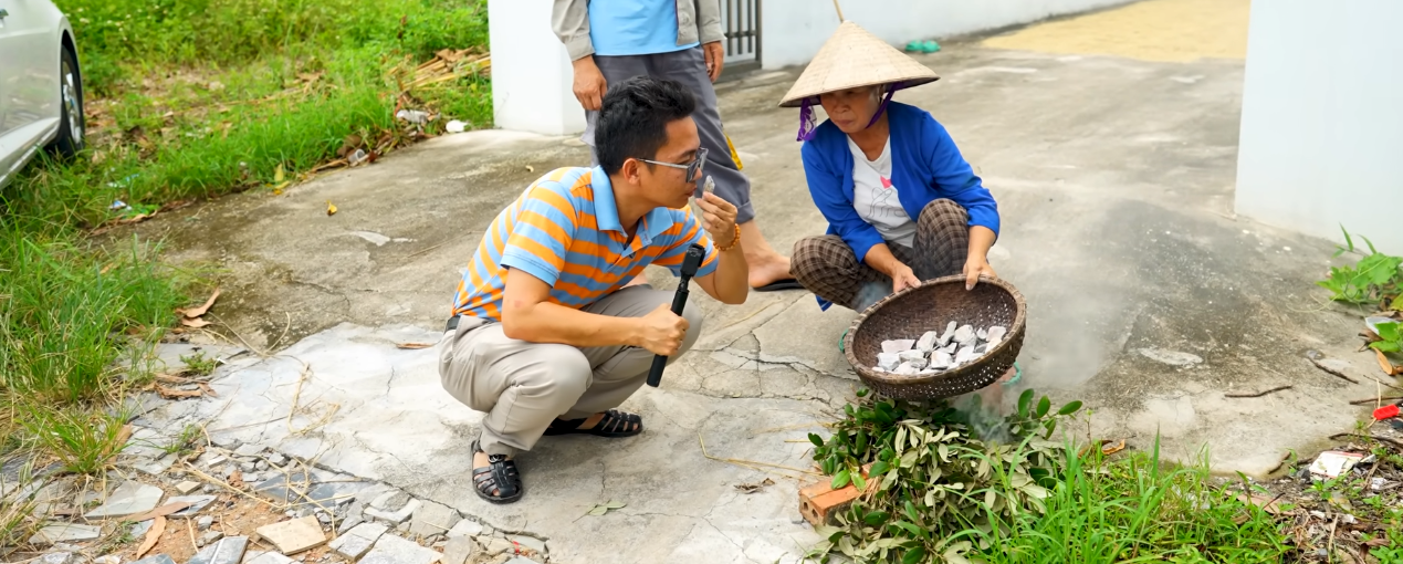 Ở Việt Nam có 1 ngôi làng đất đào lên ăn được, người ta thèm mua cả rổ, ăn thay cơm- Ảnh 4.