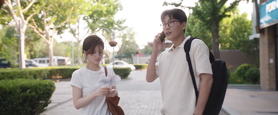 Khi giả giàu gặp phông bạt- Ảnh 1.