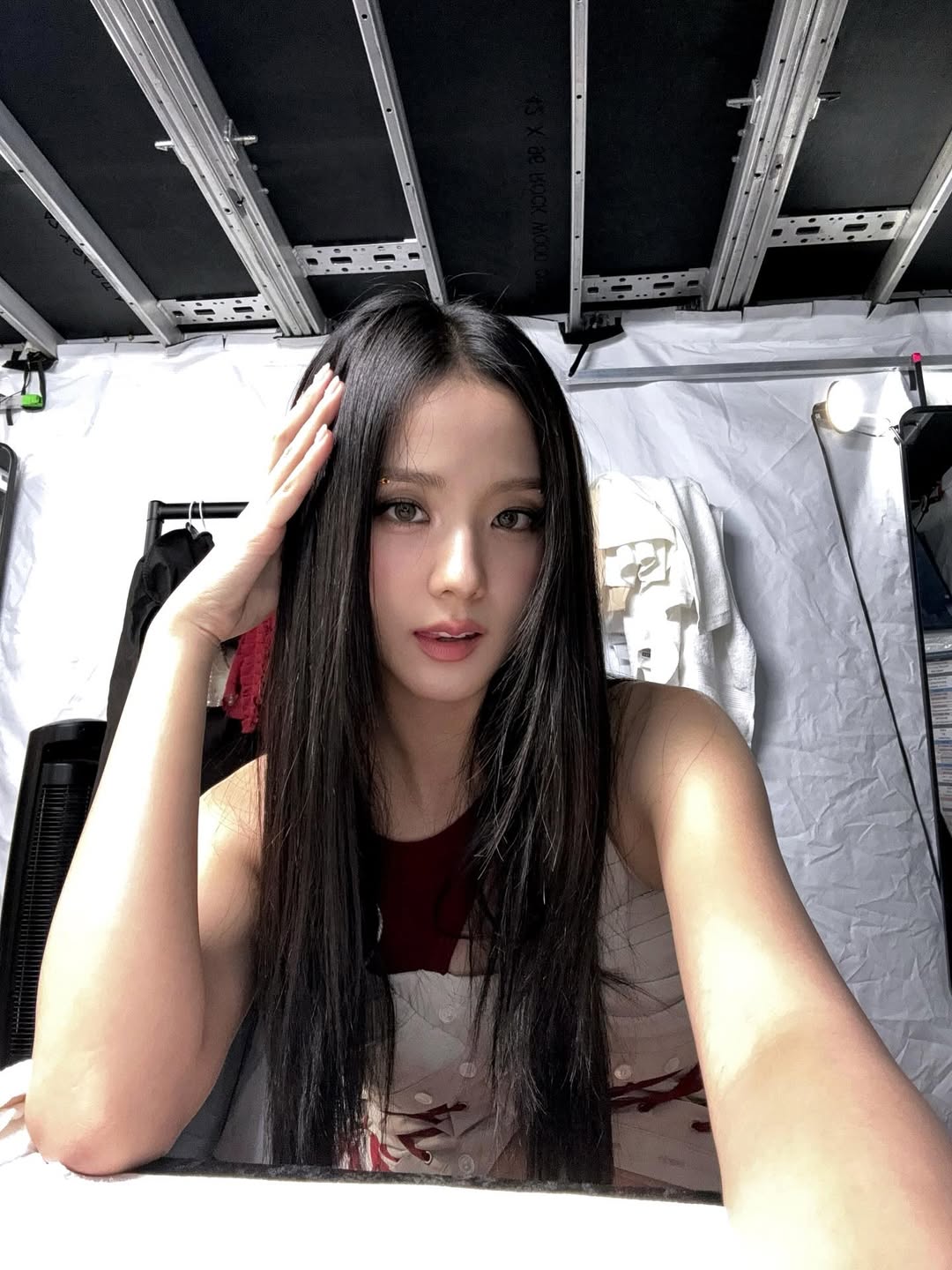 Jisoo lộ mặt nhăn nheo lão hóa, mỹ nhân đẹp nhất BLACKPINK làm sao thế này?- Ảnh 3.