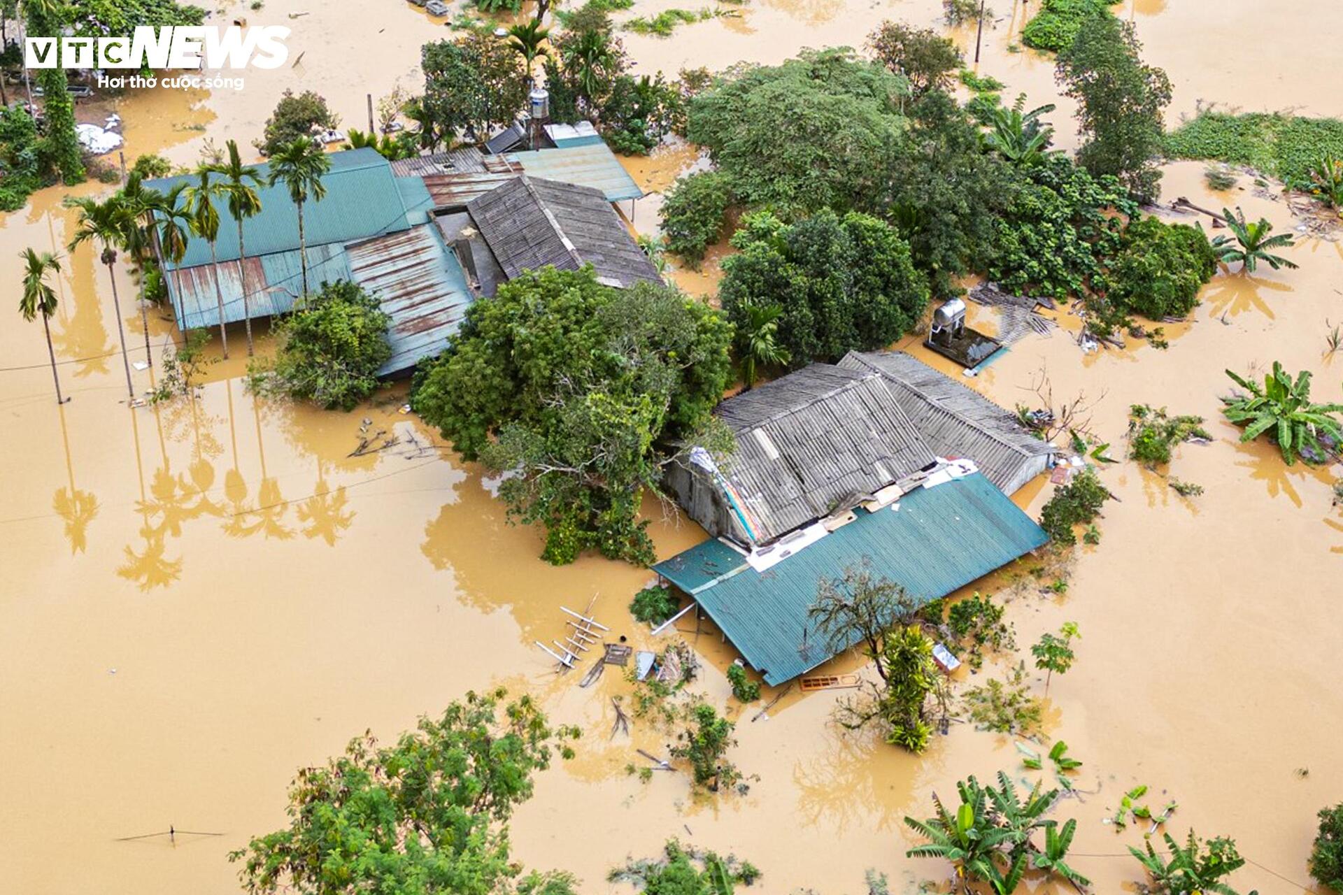 Tuyên Quang mênh mông nước lũ, nghìn ngôi nhà ngập đến tận nóc- Ảnh 7.