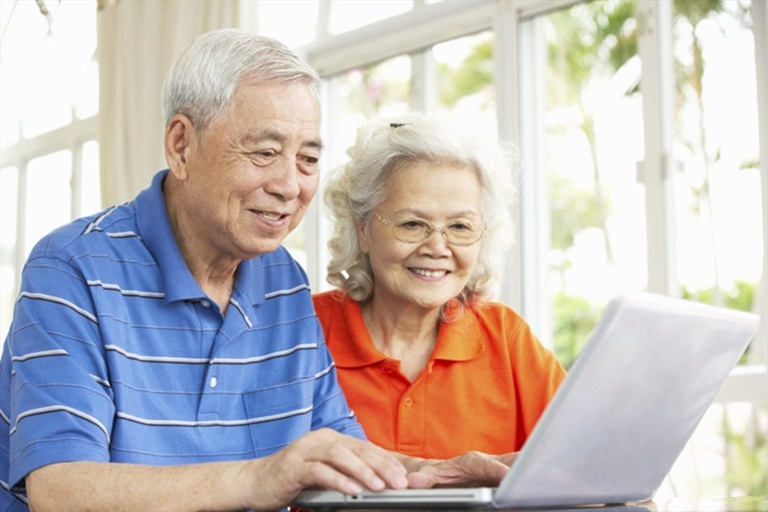Ngoài 50 tuổi tôi mới hiểu ra: Cắt đúng 2 khoản này lời ngang gửi tiết kiệm ngân hàng- Ảnh 1.
