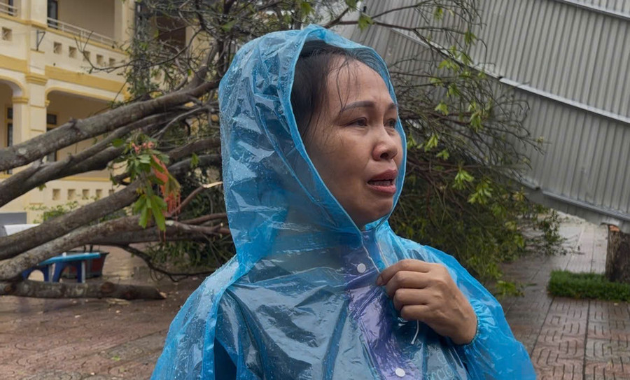 Những mái trường thương tổn và nỗi đau của "người cầm lái"- Ảnh 1.