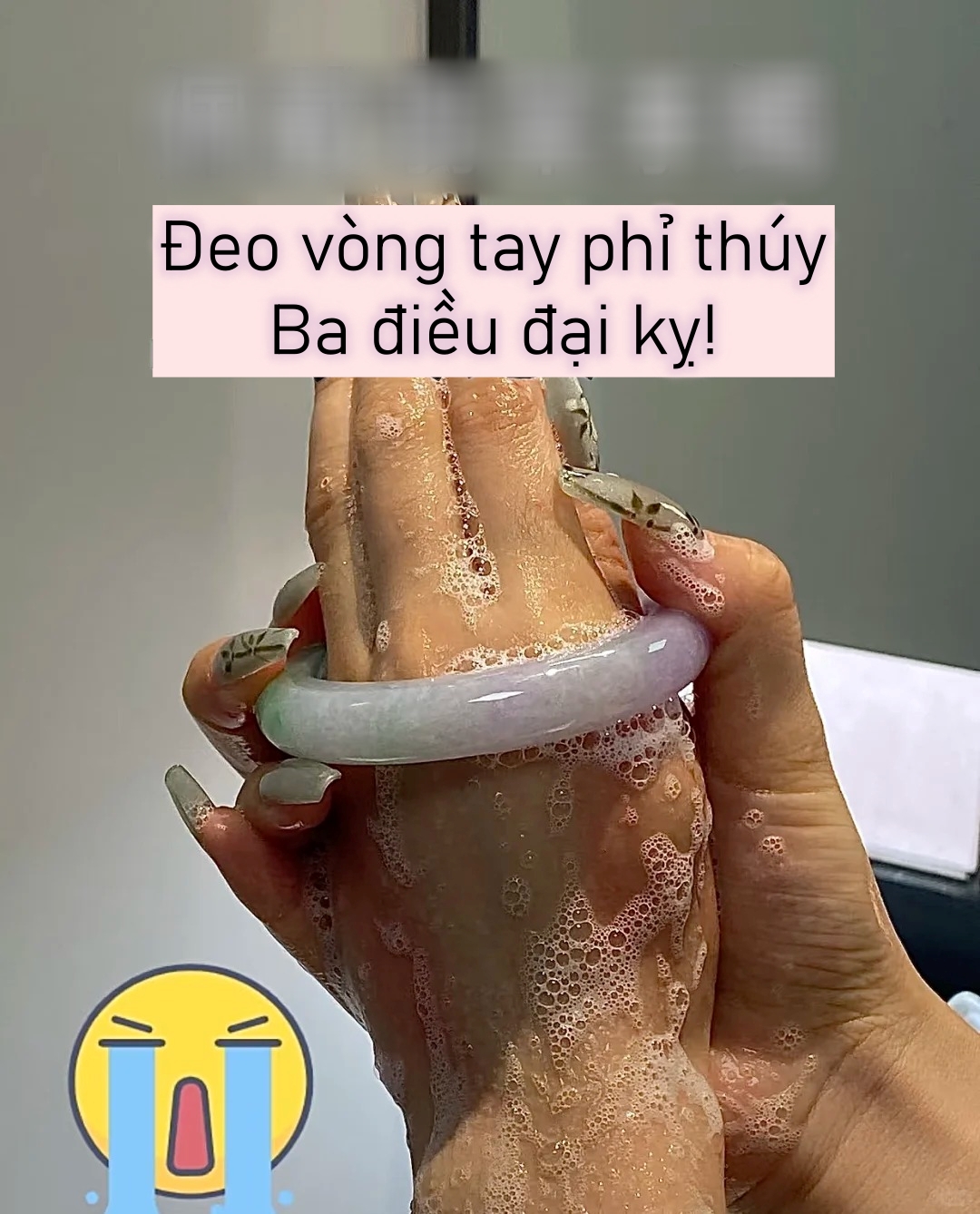 Vì sao hội phú bà Trung Quốc không vòng phỉ thúy ở tay phải?- Ảnh 1.