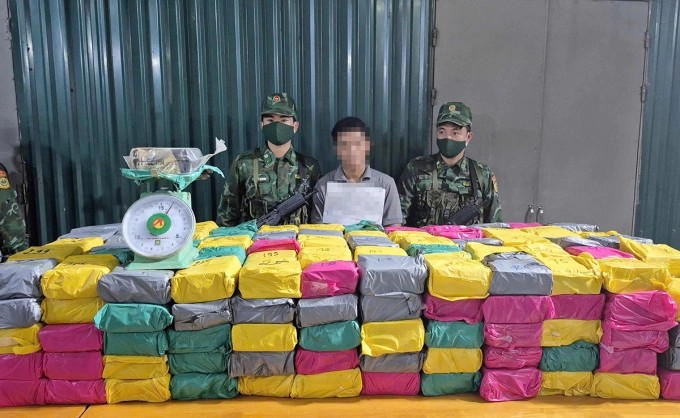 7 giờ mật phục, chặn bắt thành công 2 xe đầu kéo chở nửa tấn ma túy từ Tam Giác Vàng về Việt Nam- Ảnh 2.