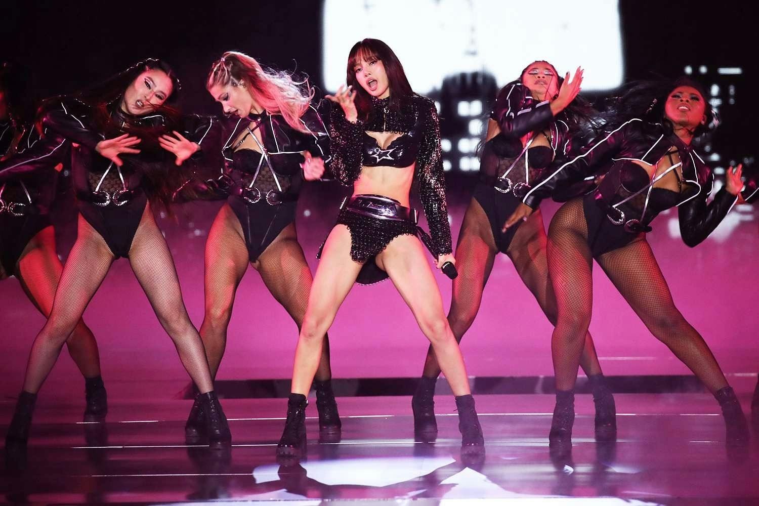 Cứ hễ là Lisa (BLACKPINK) thì chắc chắn sẽ bị mắng chửi!- Ảnh 2.