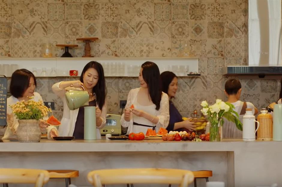 Hội chị em U60 góp hơn 14 tỷ đồng về quê xây biệt thự 700m2 dưỡng già: “Chồng thì đã sống chung cả đời, ở với con cháu không bằng ở với bạn”- Ảnh 5.