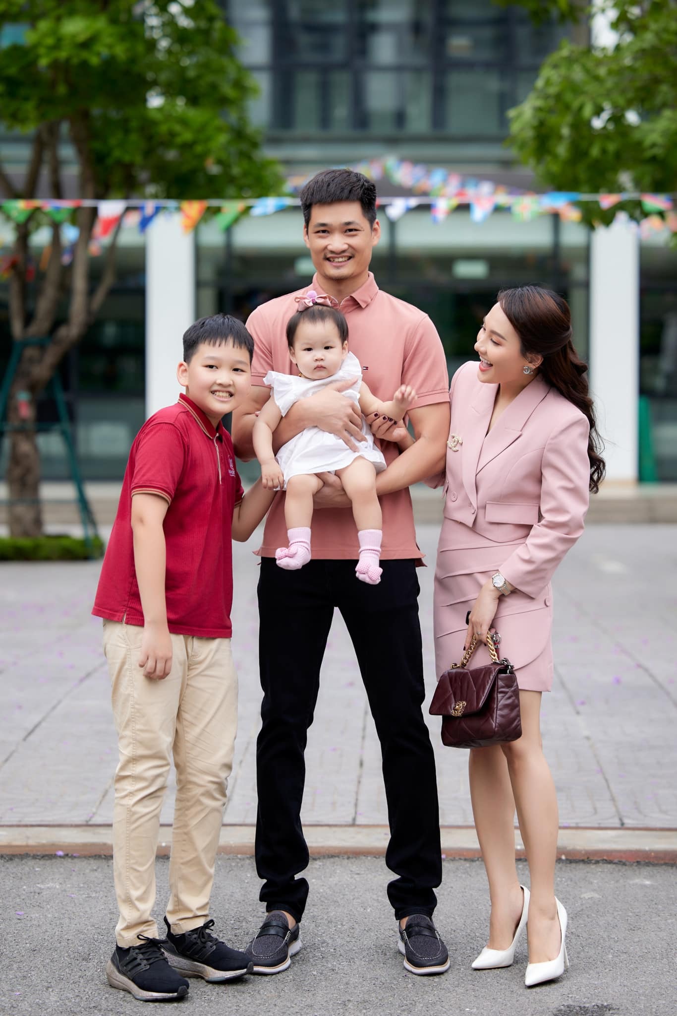 "Soái ca tương lai" nhà Bảo Thanh: Mới lớp 9 đã cao 1m75, mẹ đùa nhìn con như... cột nhà!- Ảnh 5.