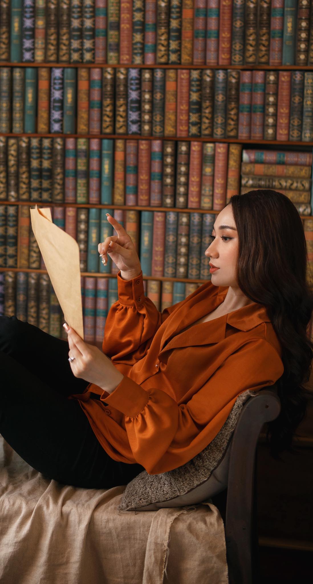 Nhan sắc nữ ca sĩ hủy hôn trước ngày cưới 1 tuần, được nhiều đại gia ngàn tỷ vây quanh- Ảnh 4.
