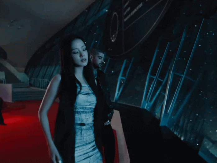 Thành viên đẹp nhất BLACKPINK kề má sát rạt nam thần đẹp trai nhất thế giới, ngoài nhan sắc không còn gì- Ảnh 4.