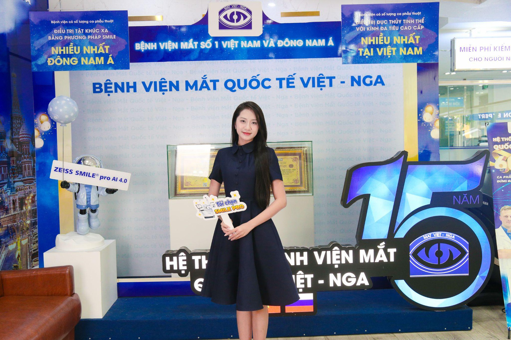 Chỉ mất 8 - 10s biến mắt cận thành mắt sáng, tại sao Hoa hậu Hà Trúc Linh làm được điều này?- Ảnh 3.