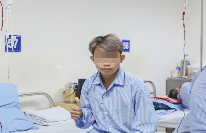 Mưa ngập lịch sử và cuộc chạy đua sinh tử của bệnh nhân ung thư máu- Ảnh 1.