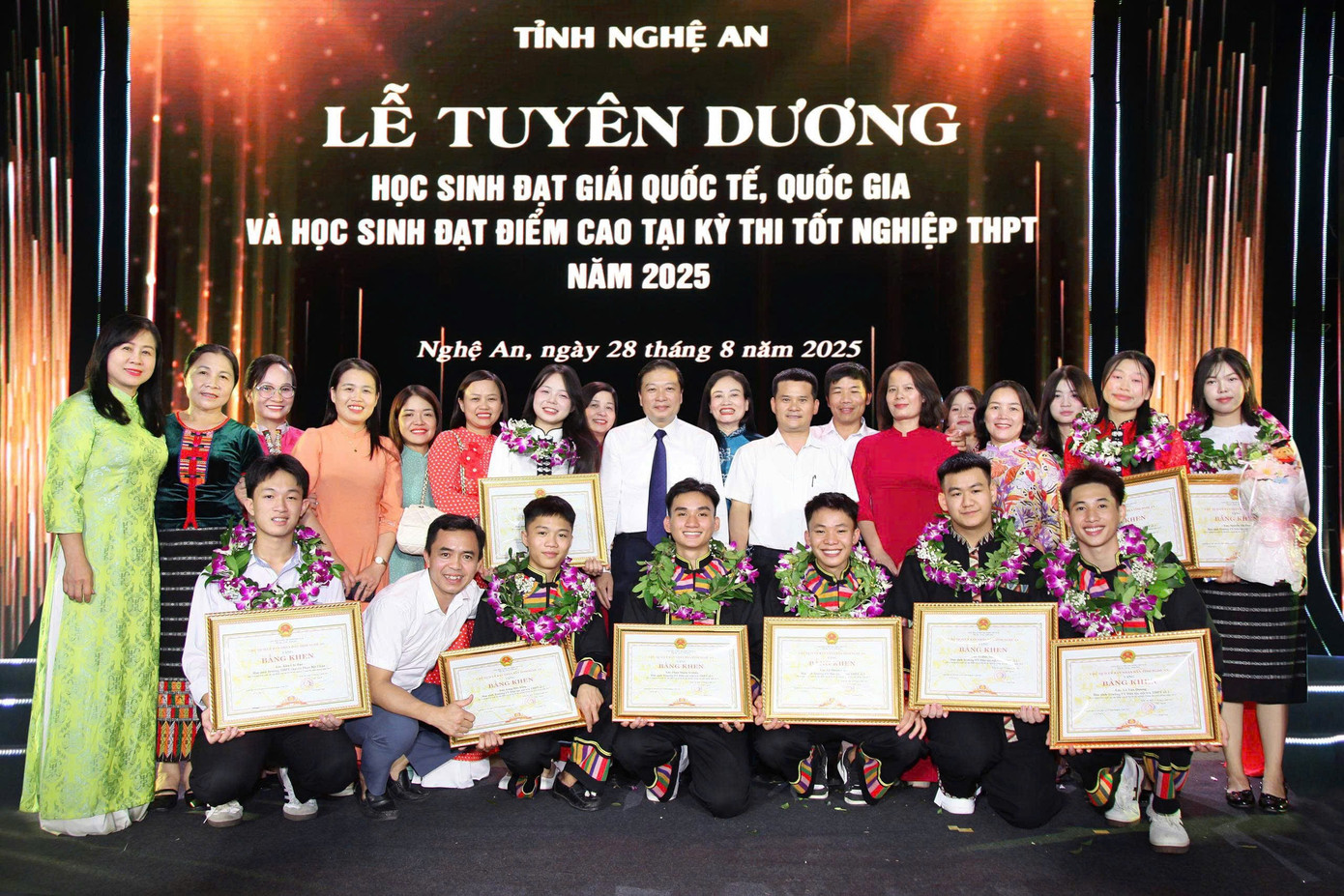 Nam sinh dân tộc Thái viết tâm thư gửi Bộ trưởng Bộ Giáo dục và Đào tạo- Ảnh 2.