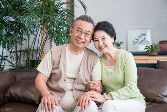 Những “hố sâu” khiến tuổi già bất hạnh- Ảnh 2.