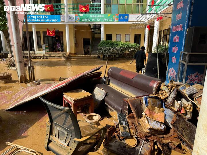 Xót xa hình ảnh trường học ở Thái Nguyên tan hoang sau bão lũ- Ảnh 2.
