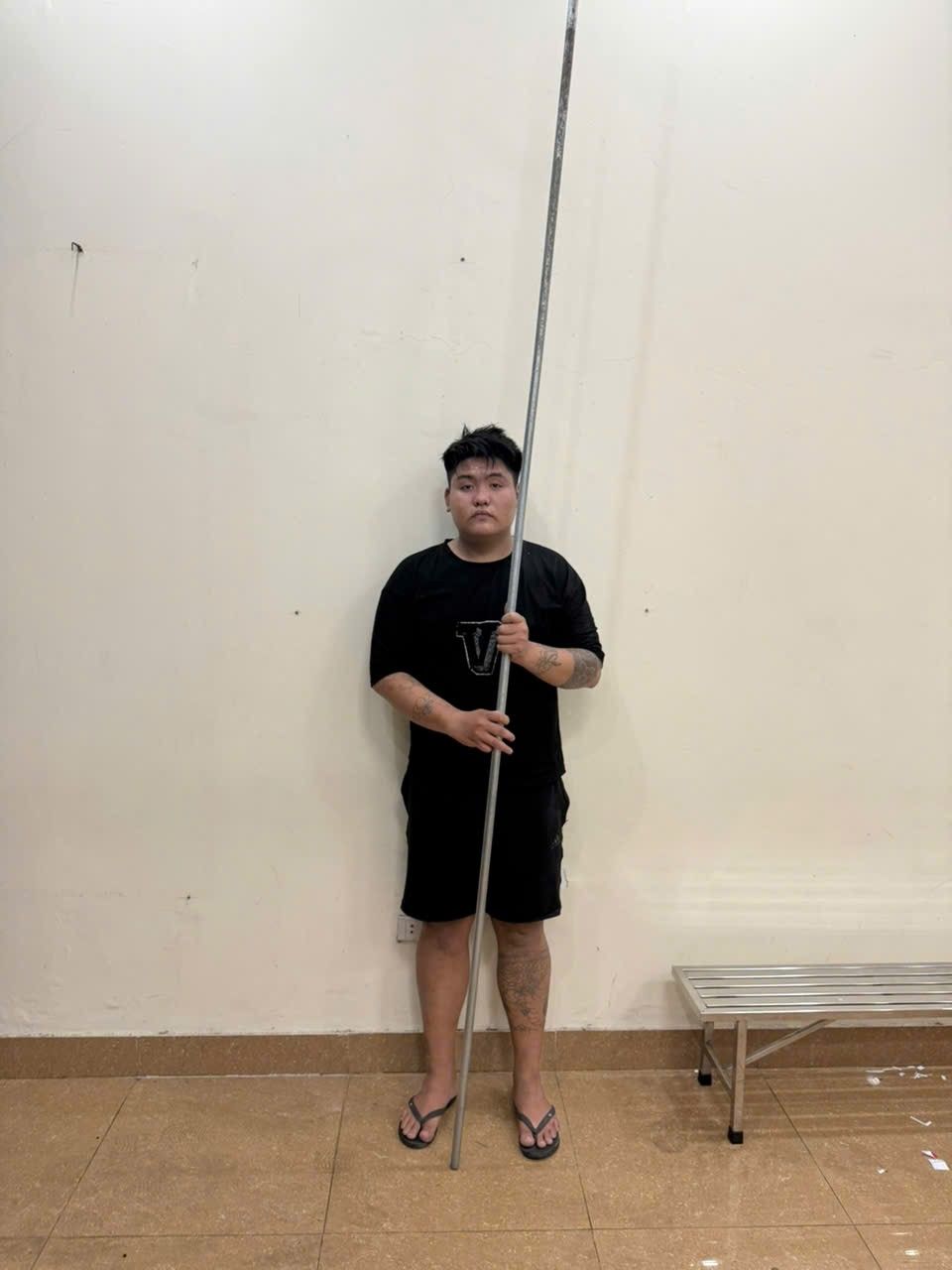 Tạm giữ Nguyễn Quang Sơn sinh năm 2005- Ảnh 1.