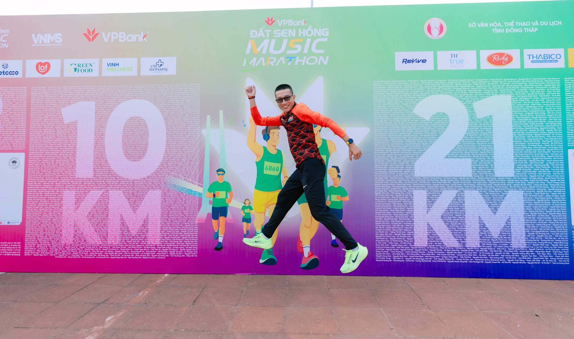 Dàn trai xinh gái đẹp nô nức “check-in” tại VPBank Đất Sen Hồng Music Marathon 2025- Ảnh 3.