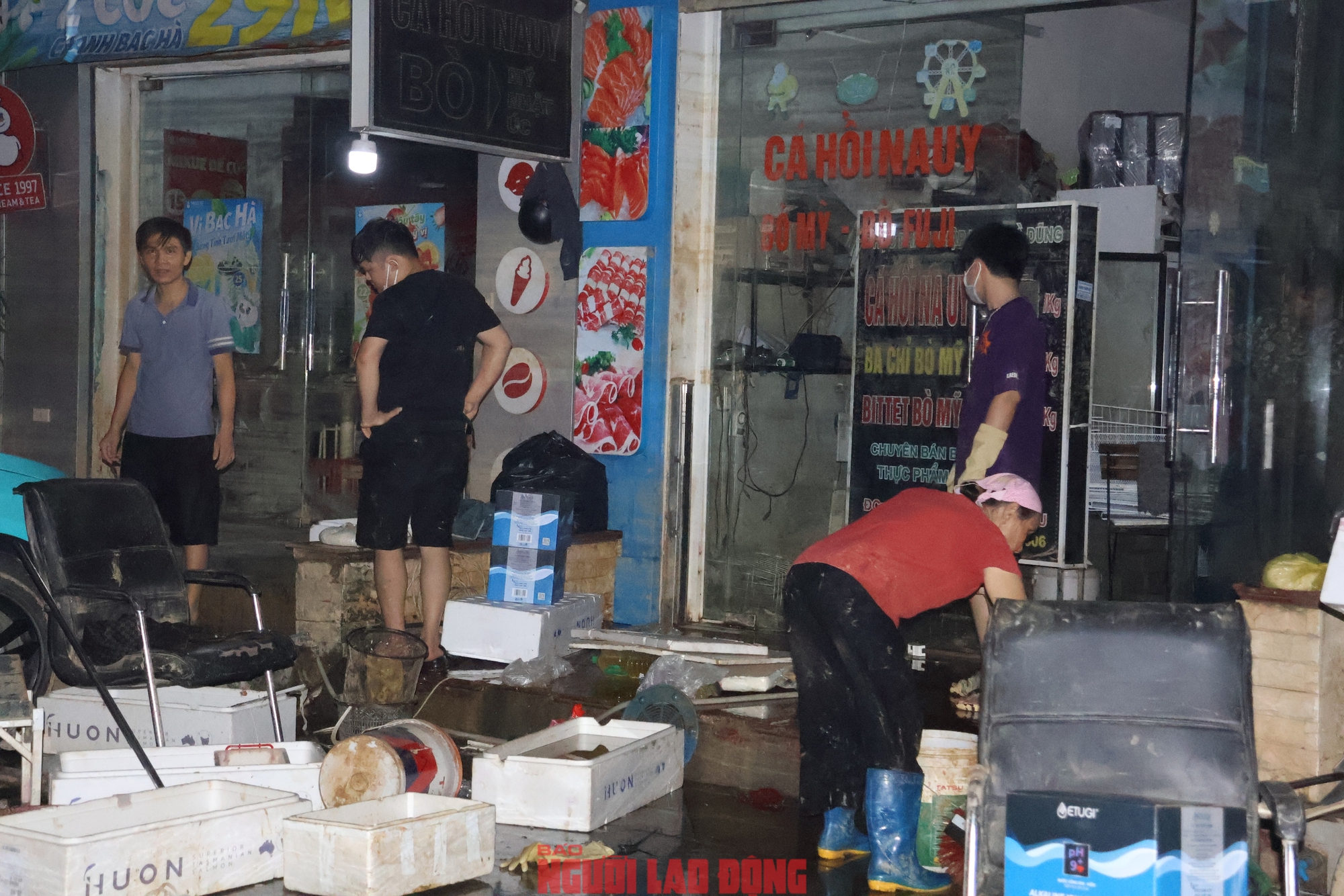 VIDEO: Nhiều tài sản, cửa hàng của người dân Thái Nguyên "chả còn gì" sau trận ngập lụt lịch sử- Ảnh 12.