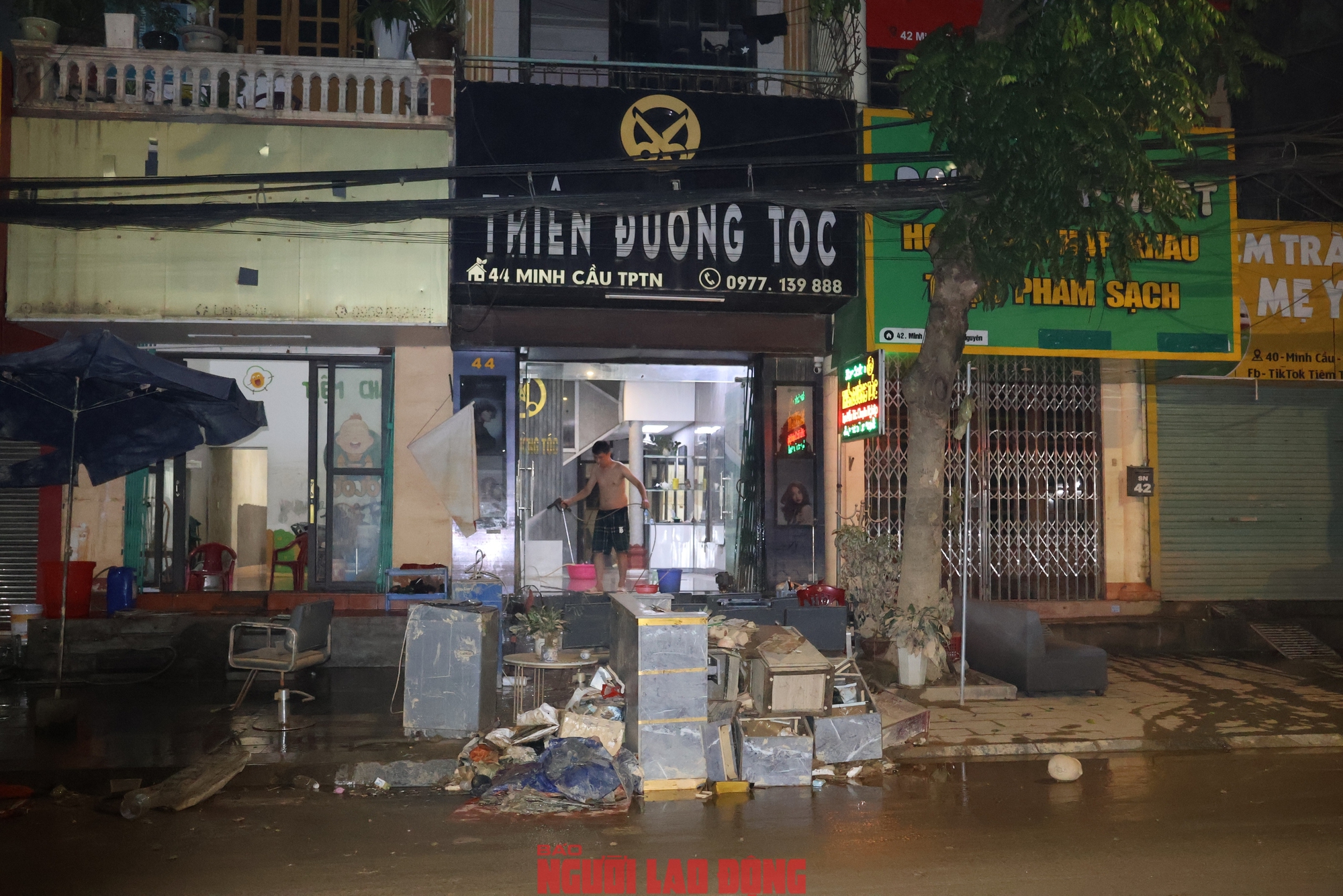 VIDEO: Nhiều tài sản, cửa hàng của người dân Thái Nguyên "chả còn gì" sau trận ngập lụt lịch sử- Ảnh 21.