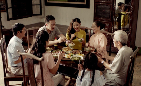 Trong mâm cơm, ông bà mẫu mực điển hình sẽ luôn dặn con cháu 7 điều này- Ảnh 1.
