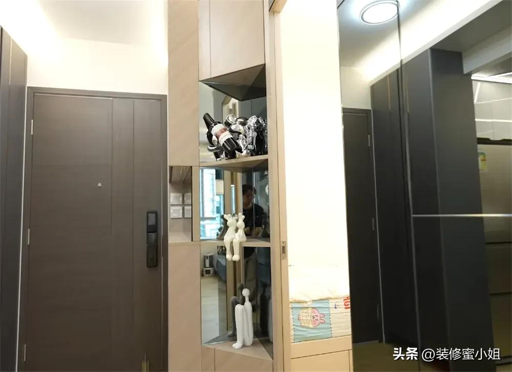 Từ căn hộ 34m², cặp vợ chồng khéo cải tạo thành nhà hai phòng ngủ, ai xem cũng thốt lên: “Không thể tin nổi!”- Ảnh 6.