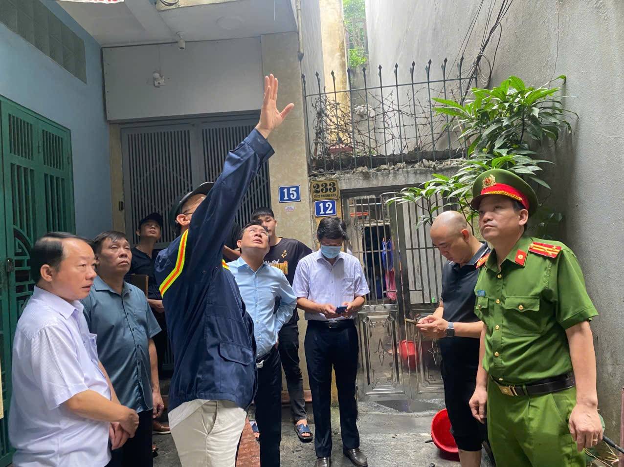 Hiện trường thương tâm vụ cháy khiến cả nhà 5 người tử vong tại Hà Nội- Ảnh 4.