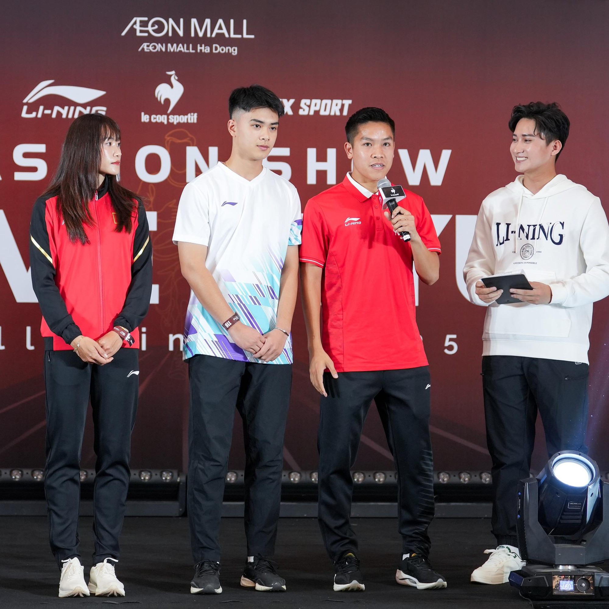 Isaac xuất hiện bùng nổ trong đêm Fashion Show - khi thời trang, thể thao và âm nhạc hòa chung nhịp thở- Ảnh 5.