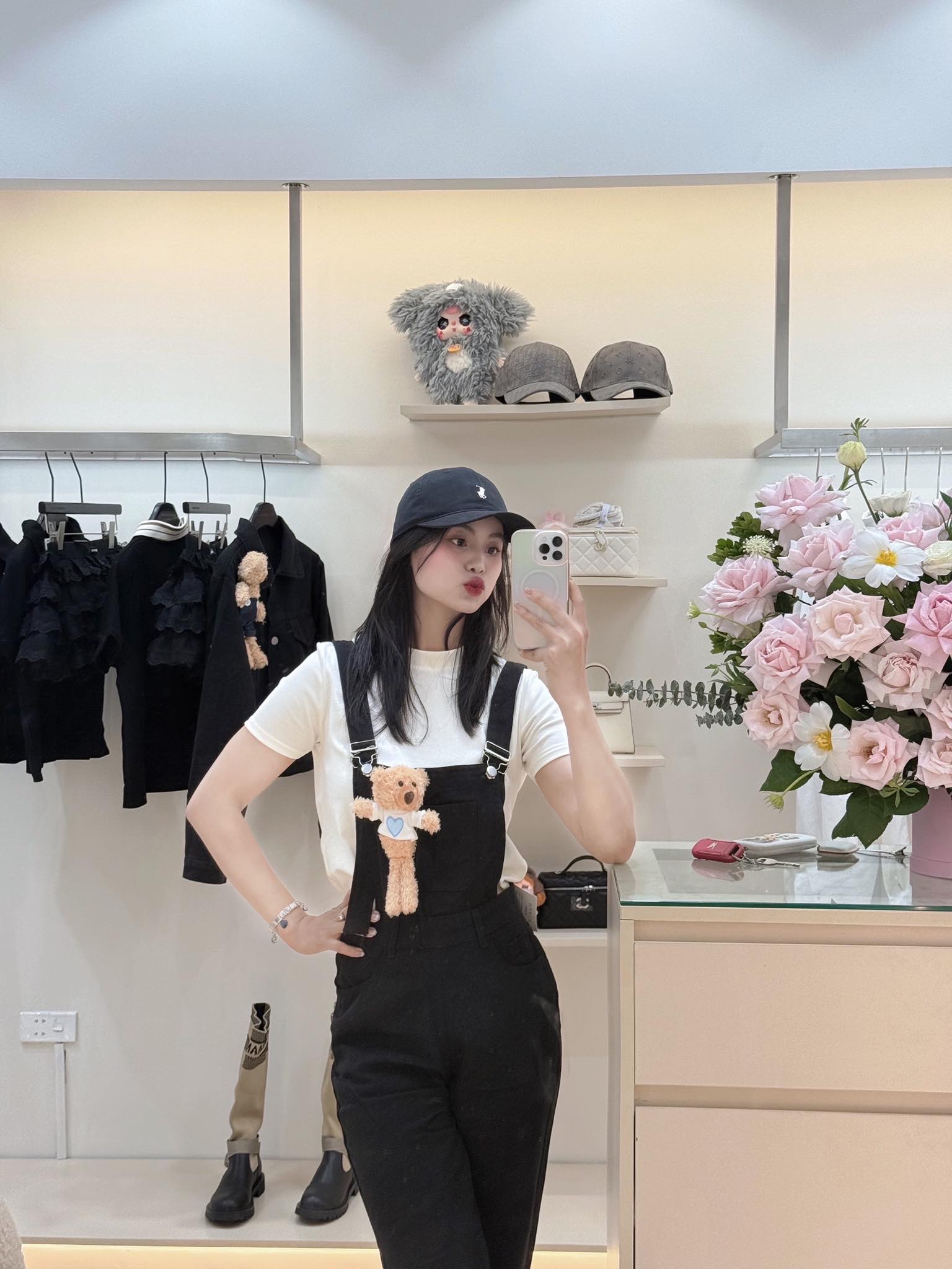 Nhan sắc đời thường xinh như công chúa của cung thủ Đỗ Thị Ánh Nguyệt vừa được tuyên dương “Thanh niên sống đẹp” năm 2025- Ảnh 10.