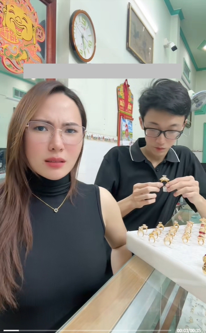 Vũ trụ con nhà giàu miền Tây “đem vàng của bố mẹ lên mạng bán”- Ảnh 12.