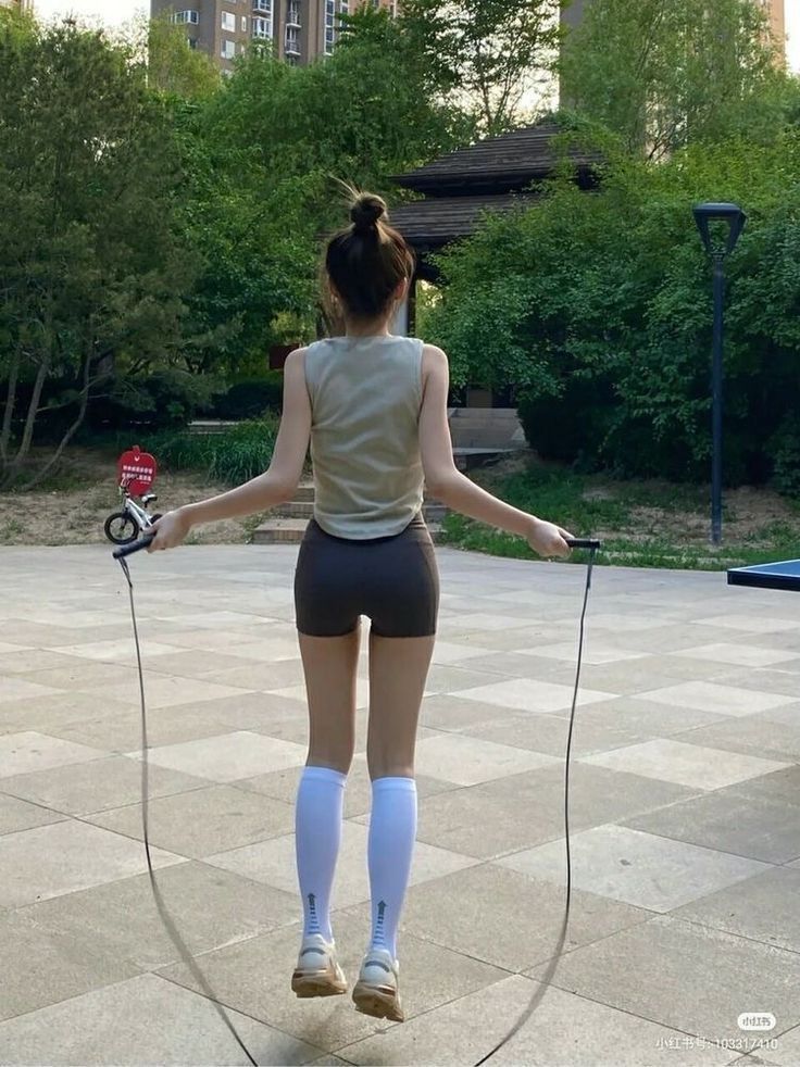 Dân văn phòng U40 giữ dáng "khoe re" nhờ 1 bài cardio 20 phút mỗi ngày- Ảnh 2.