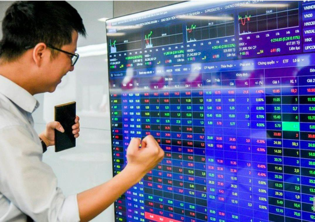 Góc nhìn chuyên gia: Dòng tiền lớn nhập cuộc, VN-Index vẫn còn tiềm năng tăng thêm 20–30%- Ảnh 1.