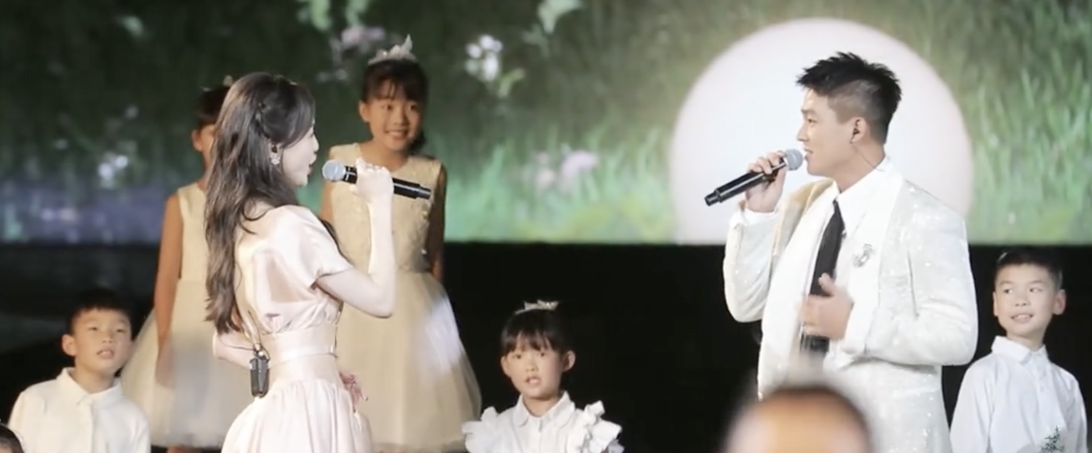 Nữ thần visual có đôi chân cực phẩm nhất nhì showbiz, ít khi hát những đã cất giọng thì bao lụy tim- Ảnh 2.
