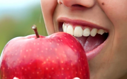 Điều gì xảy ra với cơ thế nếu bạn ăn táo thường xuyên?