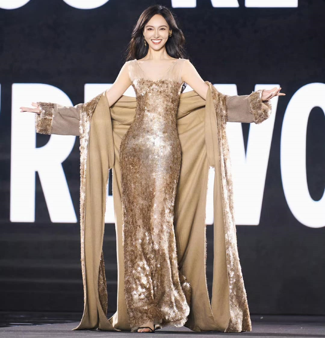 Nữ thần visual có đôi chân cực phẩm nhất nhì showbiz, ít khi hát những đã cất giọng thì bao lụy tim- Ảnh 6.