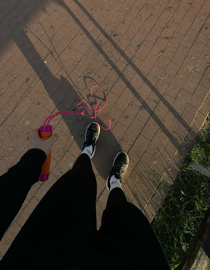 Dân văn phòng U40 giữ dáng "khoe re" nhờ 1 bài cardio 20 phút mỗi ngày- Ảnh 3.