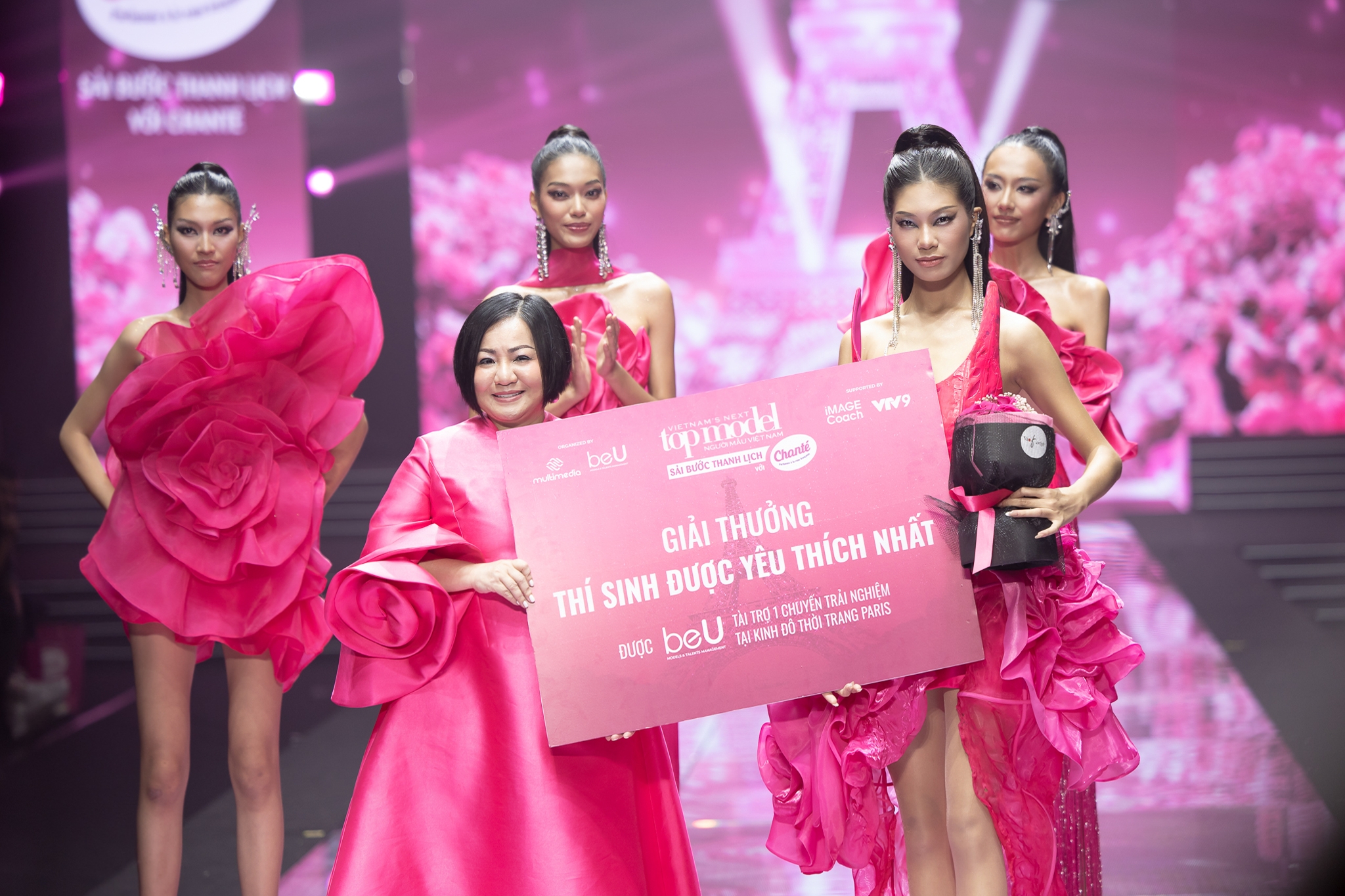 Lại Mai Hoa trở thành Quán quân Vietnam's Next Top Model mùa thứ 9!- Ảnh 6.