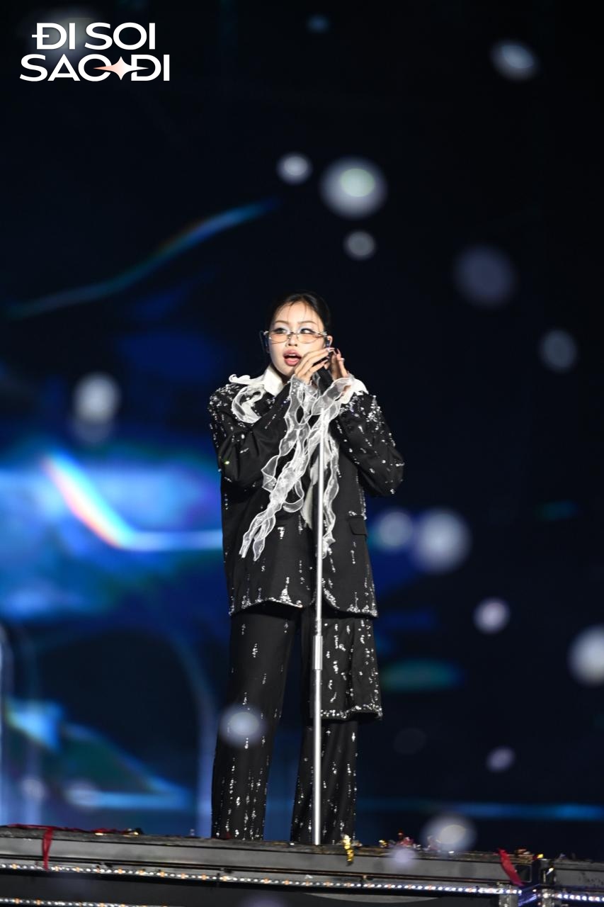 Concert Em Xinh Say Hi tại Mỹ Đình: Thấp thỏm suốt nhiều ngày vì mưa ngập, nhưng cuối cùng "trộm vía" quá!- Ảnh 11.