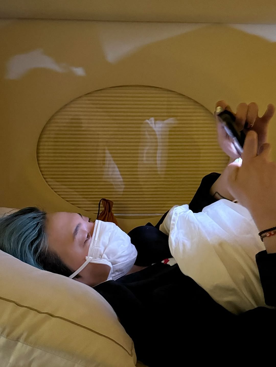 G-Dragon liên tục gây "bão mạng"- Ảnh 4.