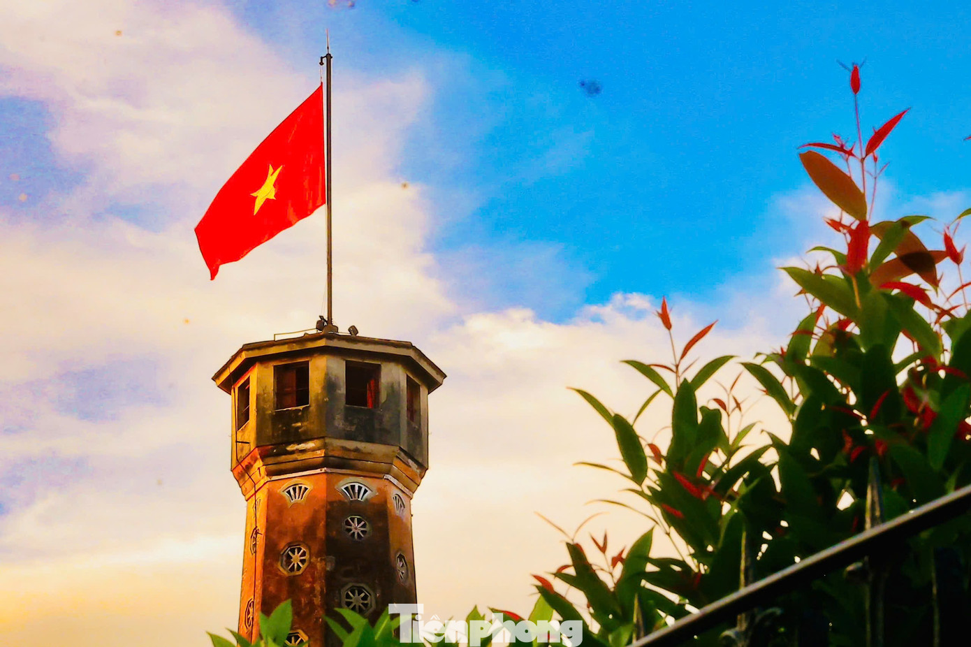Sắc thu dịu dàng phủ khắp Hà Nội khiến lòng người đắm say- Ảnh 22.