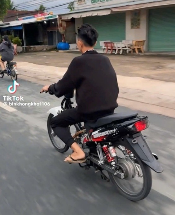 Nam Tiktoker sinh năm 2006 bị xử phạt- Ảnh 1.