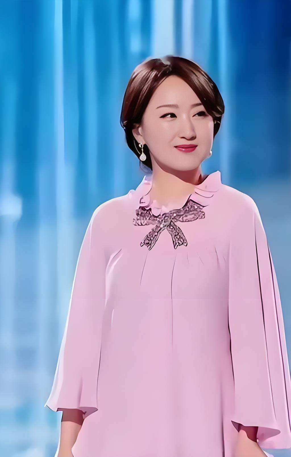 Nhan sắc khiến cả showbiz mê mẩn: Nhìn trạng thái của người đẹp 54 tuổi thế này thì còn ai sợ tuổi trung niên nữa chứ- Ảnh 3.