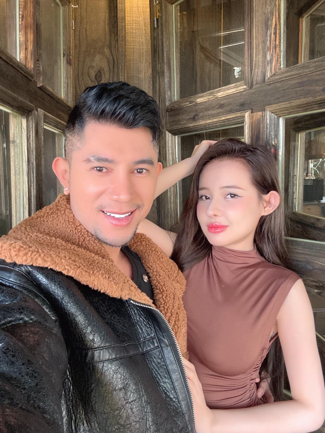 Nam ca sĩ hạng A hết thời “ăn bám” Ngân 98 là ai?- Ảnh 3.