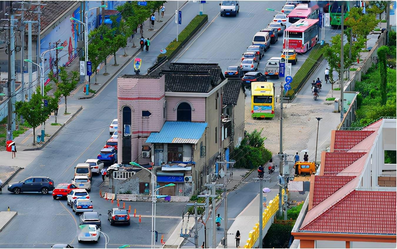 Đòi 350 tỷ và 6 căn nhà, chê 10 tỷ tiền đền bù, chủ nhân ngôi nhà 3 tầng "lỗ đậm" sau 14 năm: Cái kết ngậm ngùi- Ảnh 1.
