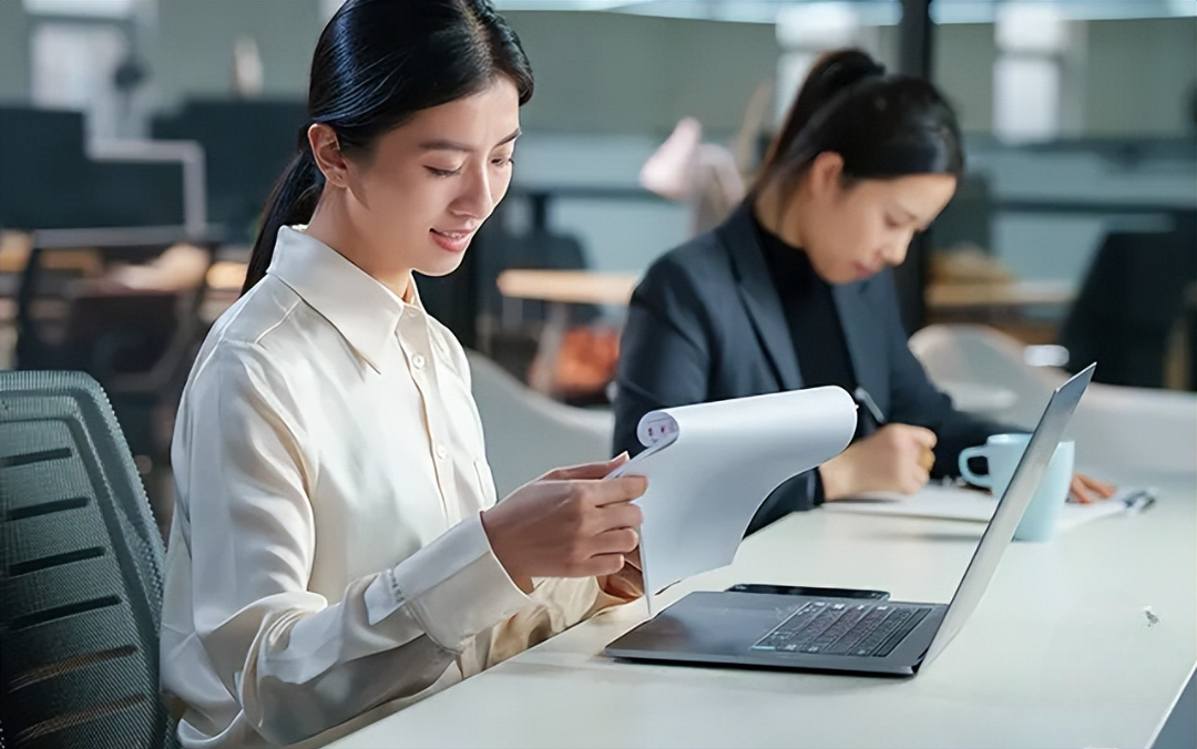 "Ứng viên trước tốt nghiệp ĐH top 1 xuất sắc hơn bạn, hãy cho tôi lý do để từ chối họ và chọn bạn?", cô gái trả lời xong lập tức được nhận tại chỗ- Ảnh 3.