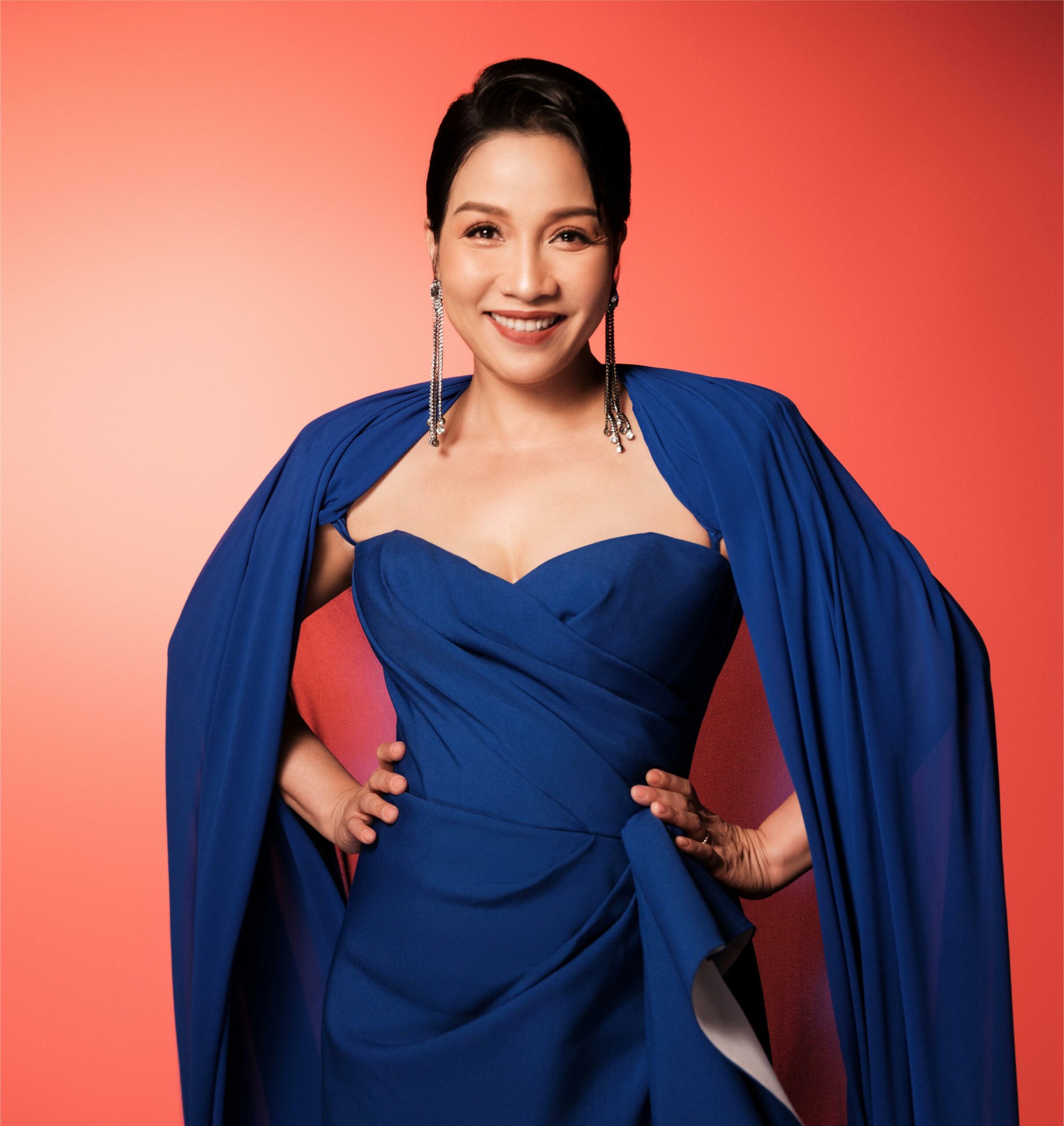 Không thể tin nổi diva hạng A từng phải đi hát lót vũ trường, nay cát-xê cao nhất lên đến hàng trăm triệu- Ảnh 1.