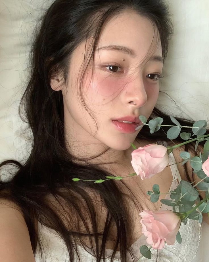 Bác sĩ da liễu khuyên 4 thói quen tốt này sẽ giúp làn da ngày càng đẹp hơn- Ảnh 1.