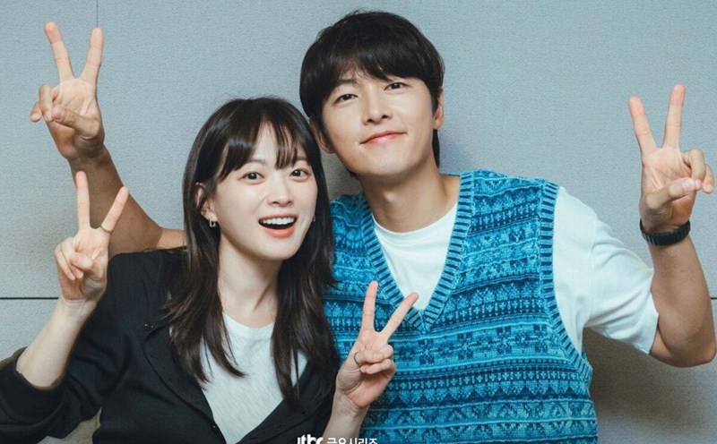 Song Joong Ki - Park Min Young cùng ngã ngựa: Không có Netflix, phim Hàn khó sống- Ảnh 1.