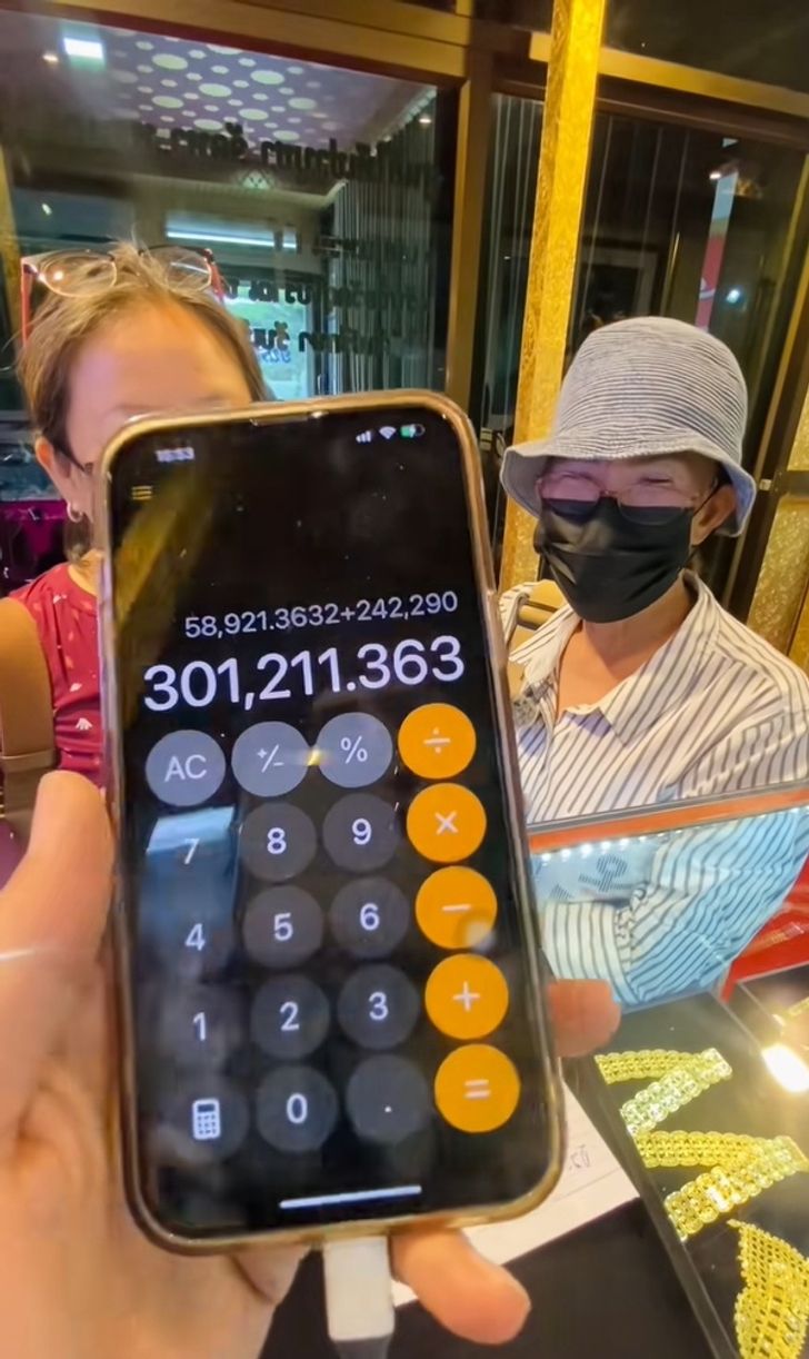 Tưởng bán tượng vàng được 4,8 tỷ đồng, người phụ nữ mang đi kiểm tra thì sốc nặng- Ảnh 3.
