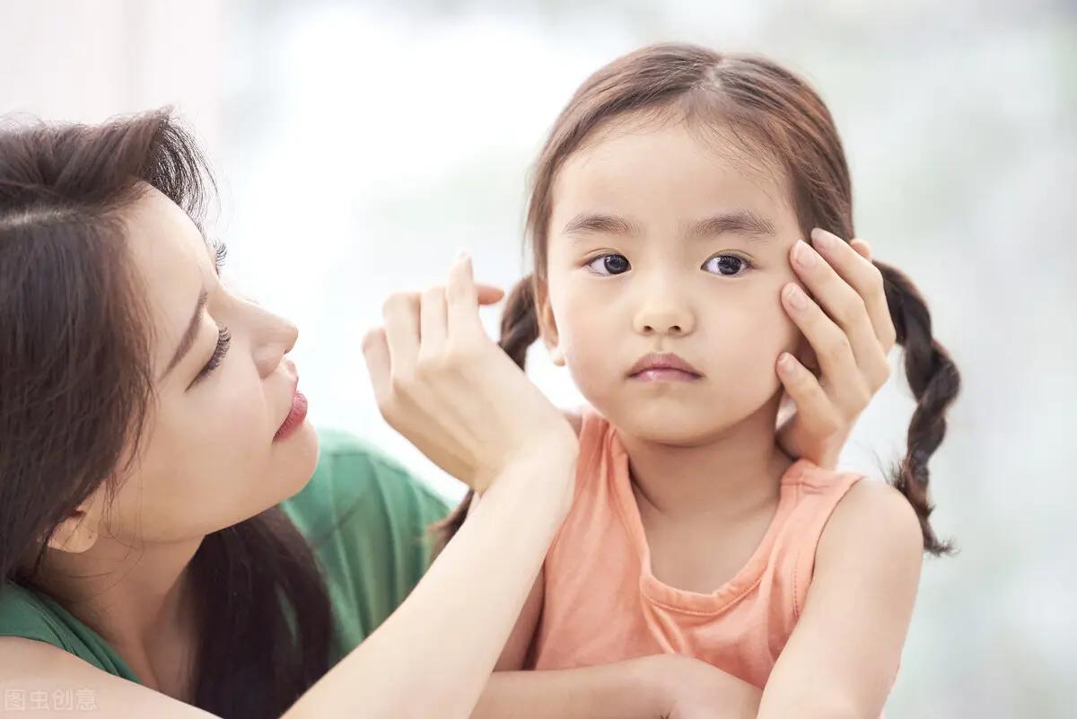 Trẻ hay nói 4 câu này, không phải vì hư hay cố tình cãi lời, đó là dấu hiệu CẦU CỨU cha mẹ- Ảnh 2.
