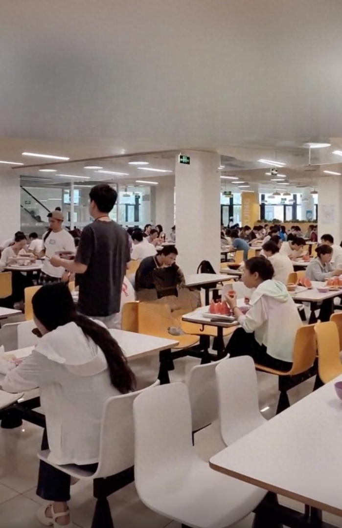 "Hiện tượng bất thường" xảy ra ở đại học danh tiếng top 1- Ảnh 1.